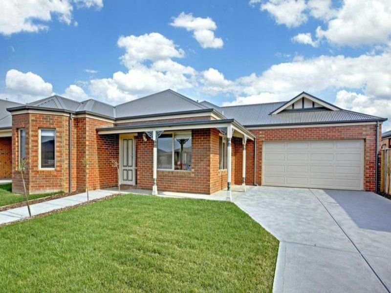 66 WALLARA WATERS BOULEVARD, Wallan, Vic 3756 Property Details