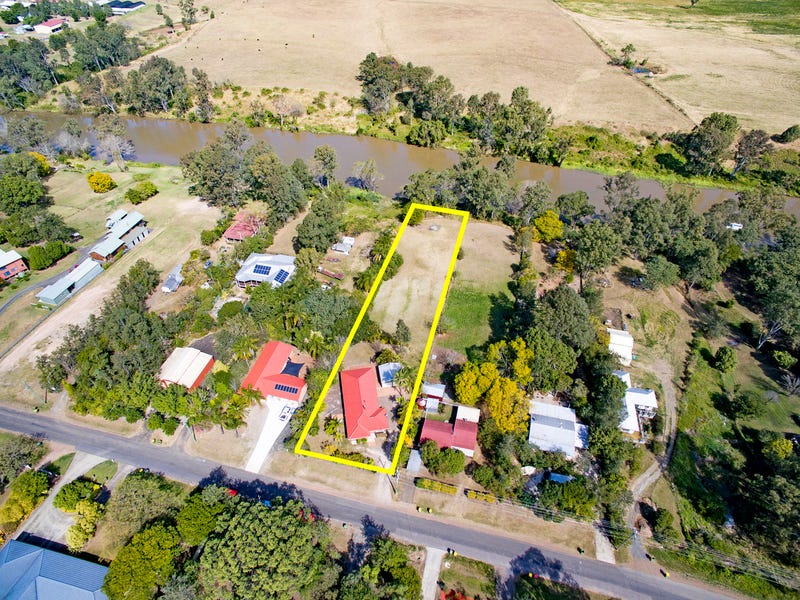 133 Riverside Avenue, Barellan Point, QLD 4306