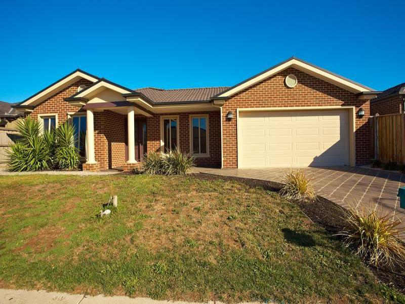 123 Moondarra Drive, Berwick, VIC 3806