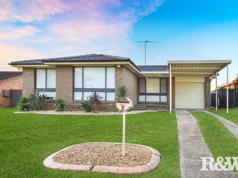 Houses for Sale in St Clair, NSW 2759