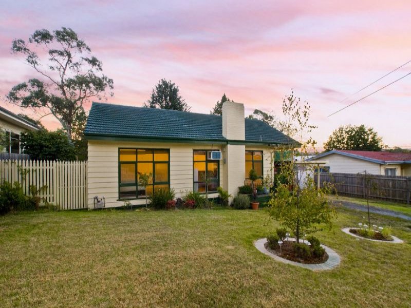 6 Hartley Road, Croydon, Vic 3136 Property Details