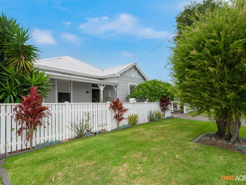 6 Beach Street, Belmont South, NSW 2280