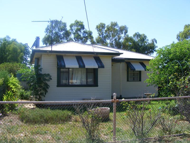 215 Merton Street, Boggabri, NSW 2382 Property Details