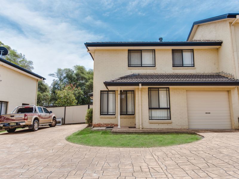 8/4 Nolan Place, Seven Hills, NSW