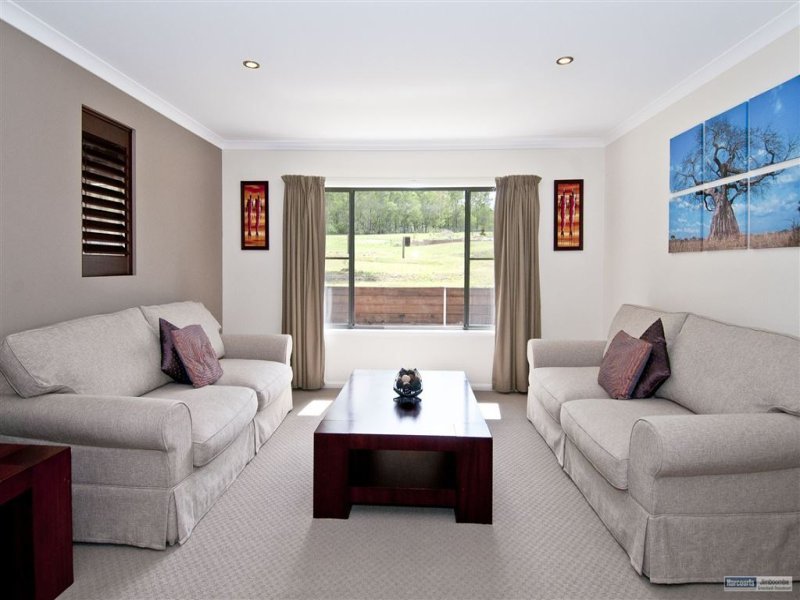 7375 Riverbend Blvd, Jimboomba, Qld 4280 Property Details