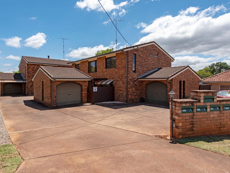 2/3 Herbert Street, East Toowoomba, QLD 4350