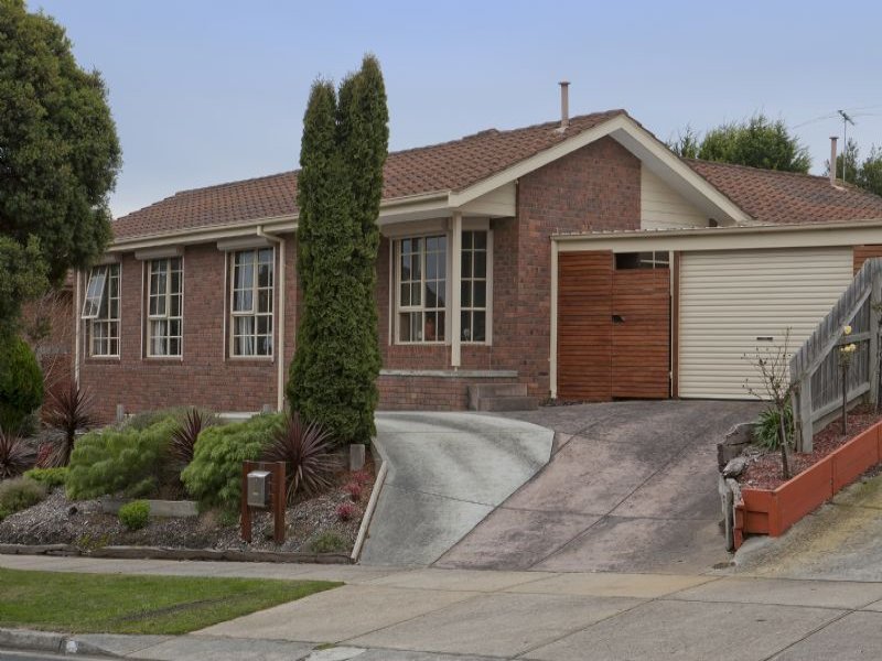 24 Hornsby Drive, Langwarrin, Vic 3910 Property Details