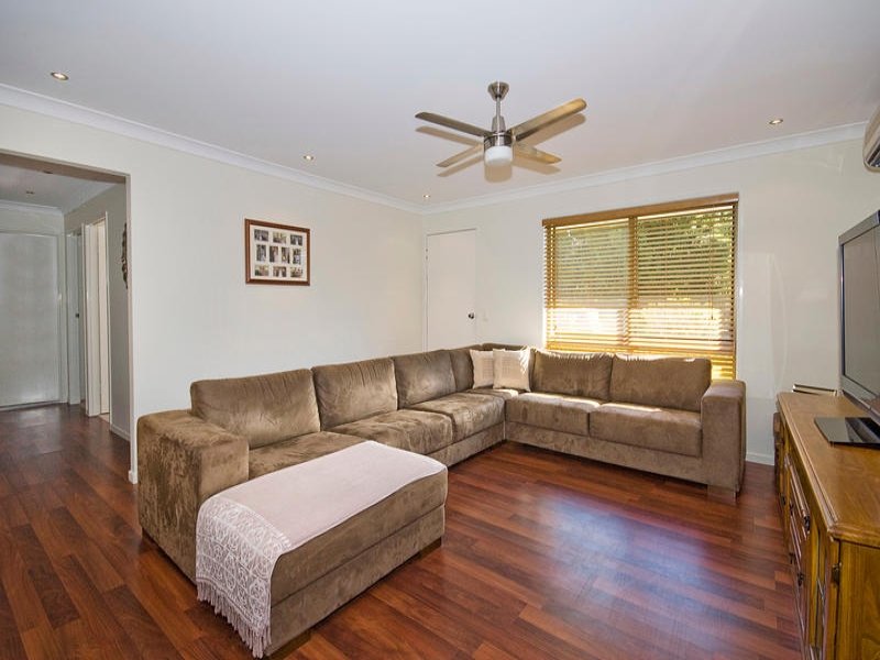 26 Springfield Cres, Daisy Hill, QLD 4127