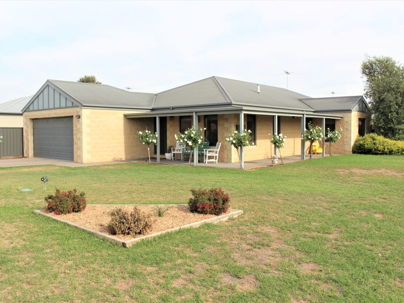 73 Romney Street, Mulwala, NSW 2647 Property Details