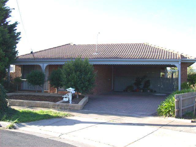 13 Leigh Court, Craigieburn, VIC 3064 - Realestate.com.au