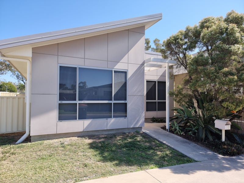 10/73 Centenary Drive North, Middlemount, Qld 4746 Property Details