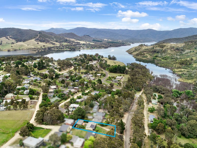 57 Jenkin Road, Macs Cove, VIC 3723