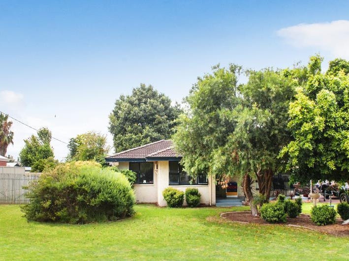 69 Carey Street, Busselton, WA 6280