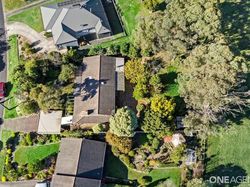 8 Fairway Drive, Yallourn, Vic 3825 House for Sale