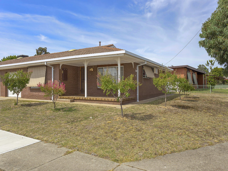 2/4 Serpentine Avenue, West Wodonga, VIC 3690