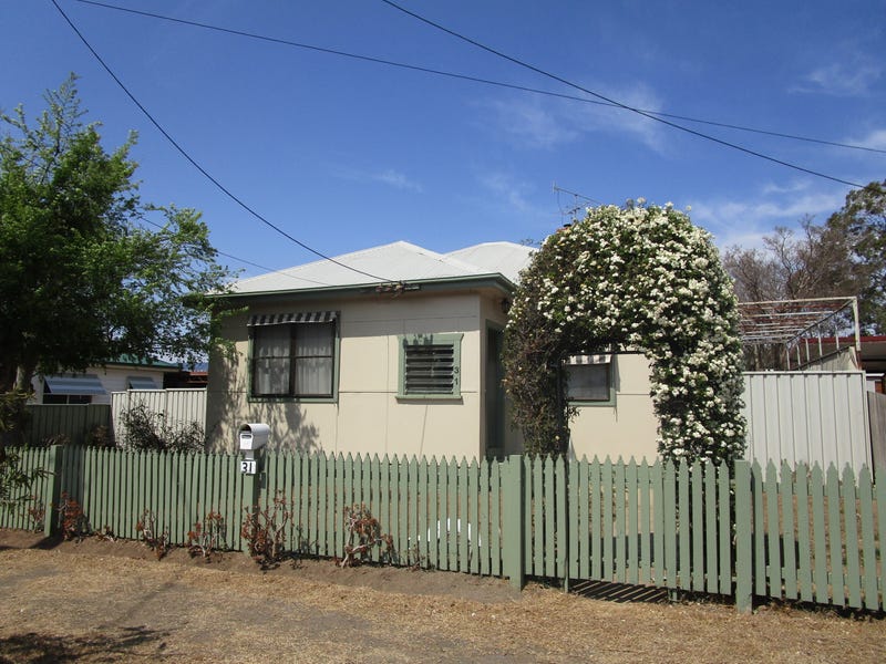 31 Vera Street, South Tamworth, NSW 2340