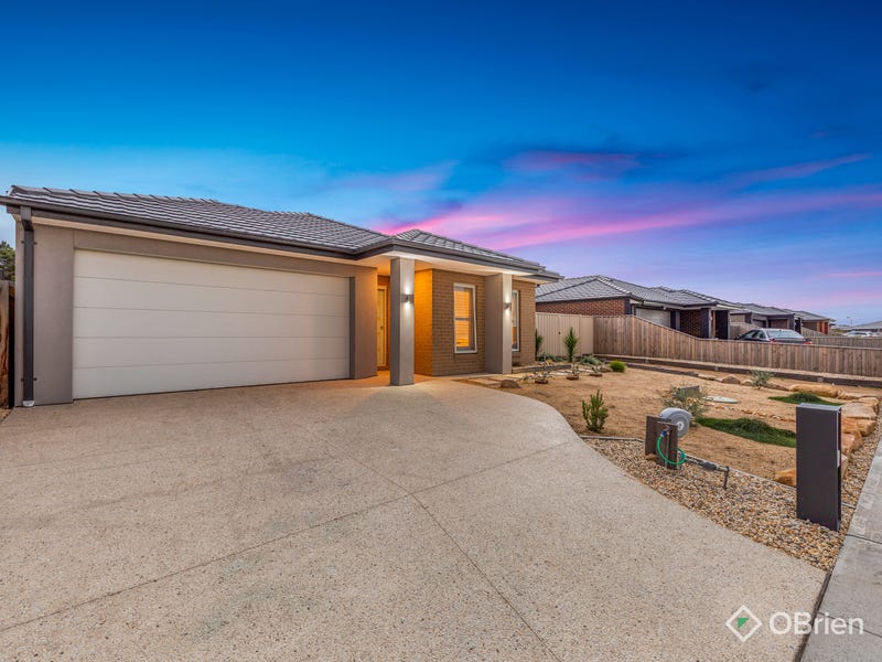 12 Annie Avenue, Lang Lang, VIC 3984