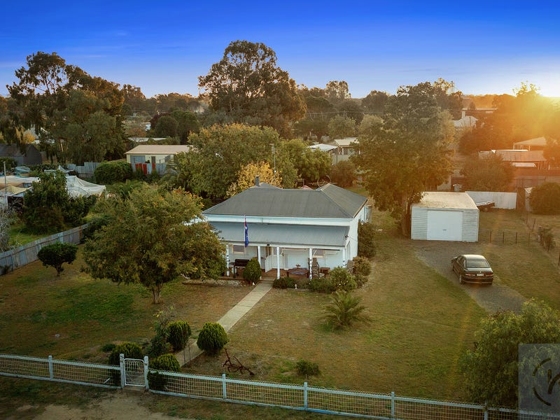 1416 Hoyle Street, Tocumwal, NSW 2714 Property Details