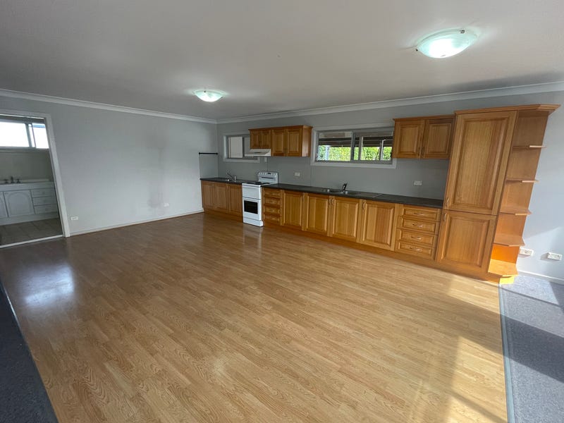 99 Burn Street, Camp Hill, QLD 4152