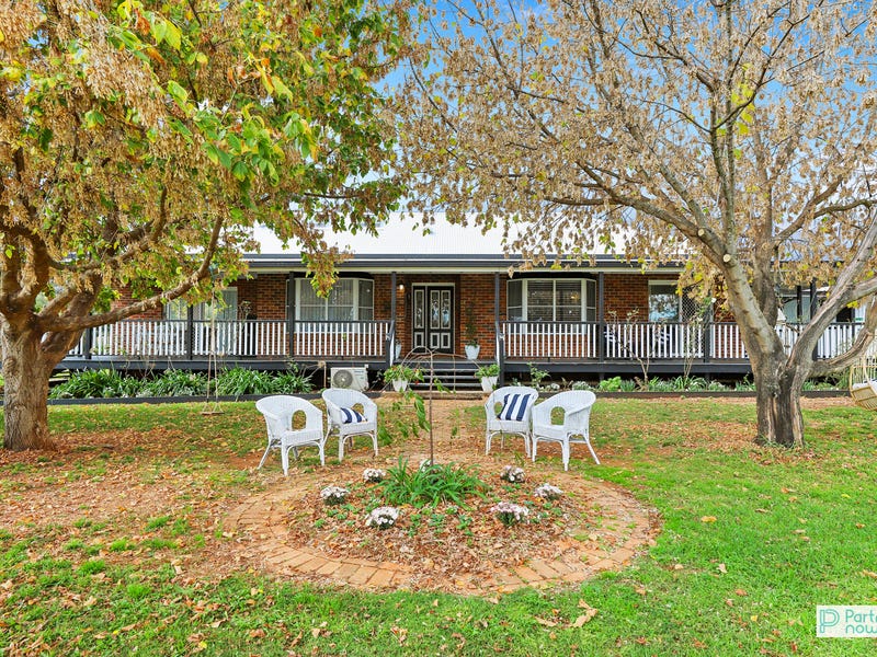 86 Meadow Banks Drive, Tamworth, NSW 2340 Property Details