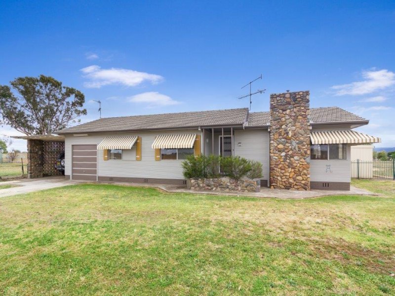 32 New Winton Road, Tamworth, NSW 2340