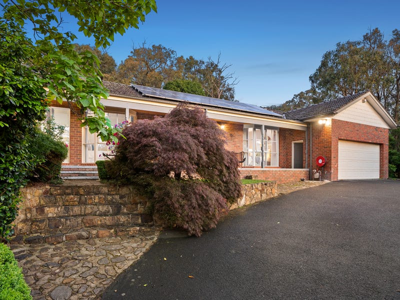 2 Village Walk, Mooroolbark, Vic 3138 - Property Details