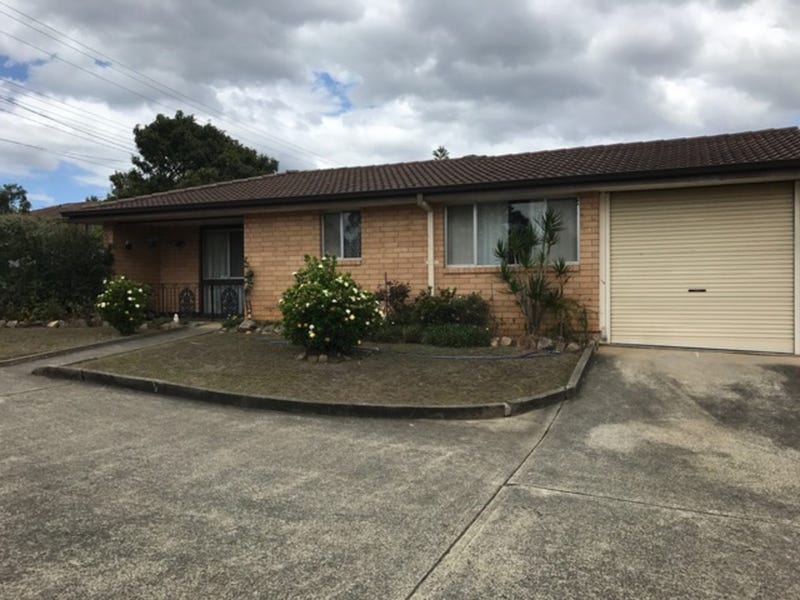 1/10 Atchison Road, Macquarie Fields, NSW 2564