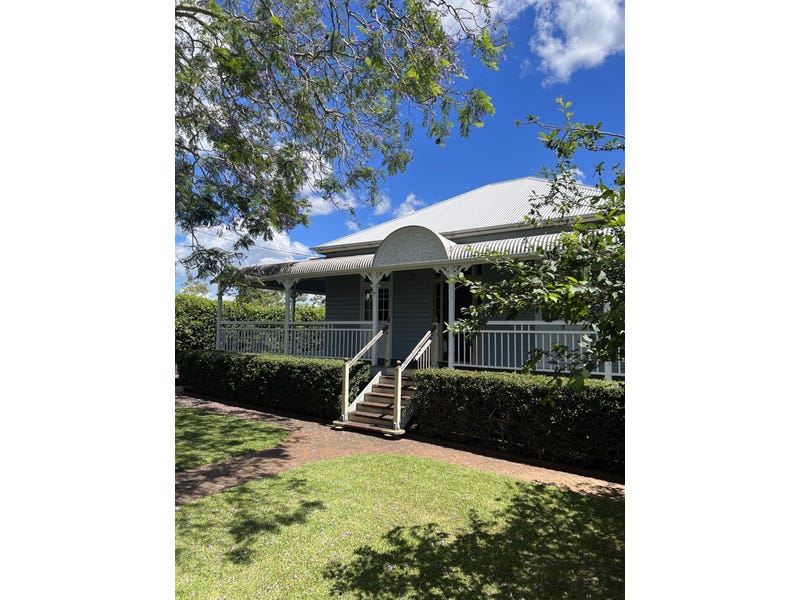 32 Ipswich Street, East Toowoomba, QLD 4350