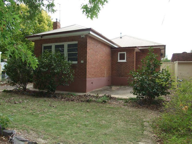 17 National Avenue, Orange, NSW 2800 Property Details