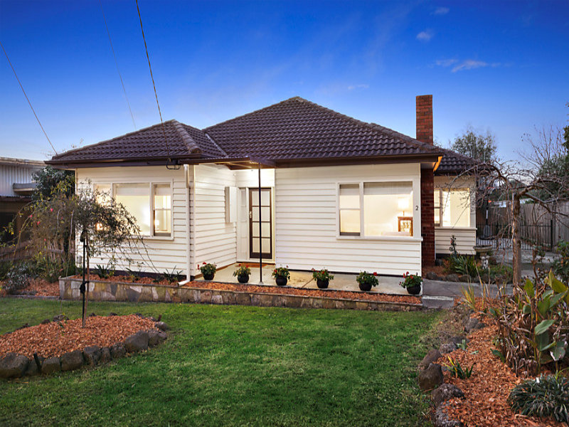 2 Winton Street, Burwood, VIC 3125