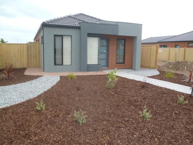 162 Saltwater Promenade, Point Cook, VIC 3030