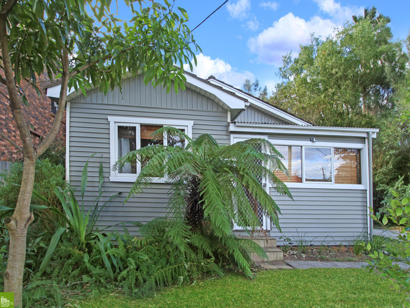 10 Kialoa Road, Woonona, NSW 2517