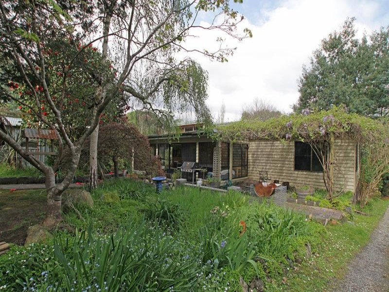 121 Airlie Road, Healesville, Vic 3777 Property Details