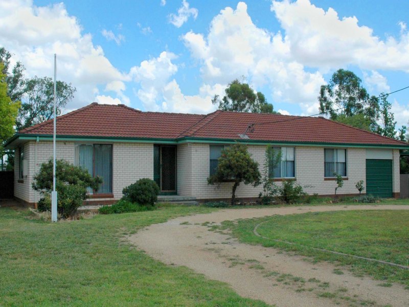 10 First Street, Henty, NSW 2658