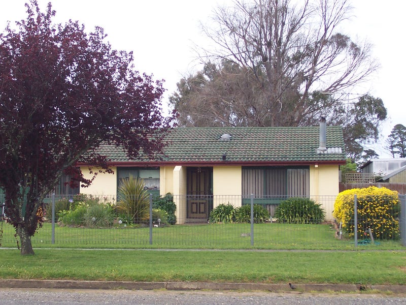 85 Steiglitz Street, Ballan, Vic 3342 Property Details