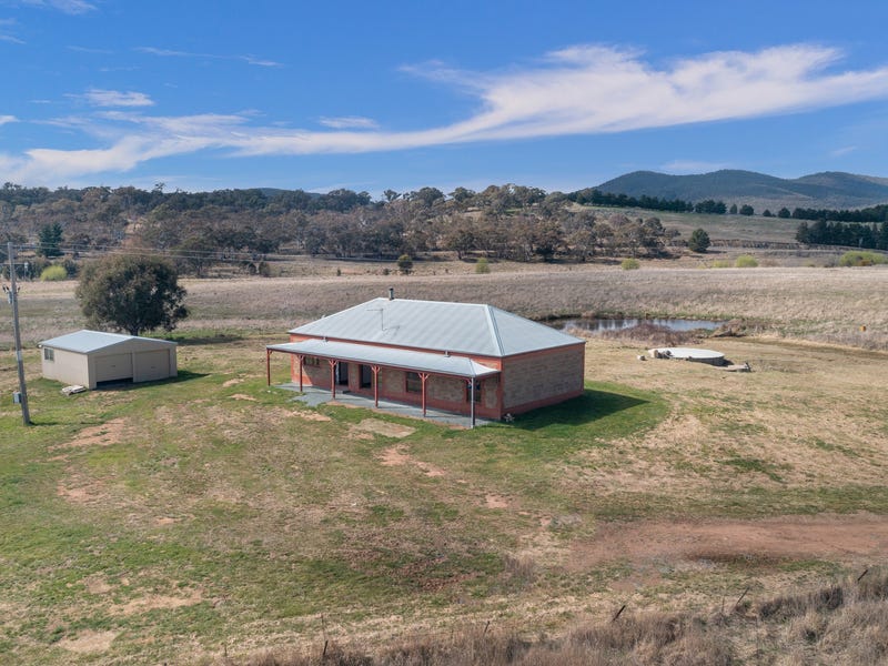 18 Macdiarmid Road, Burra, NSW 2620 Property Details