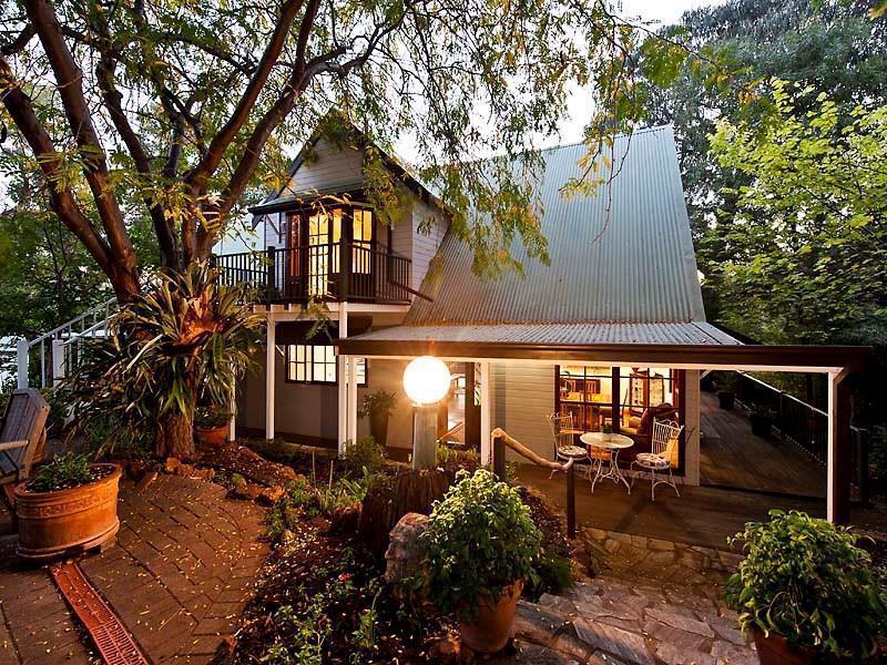 10 Barnes Road Roleystone Wa 6111 Realestate Com Au