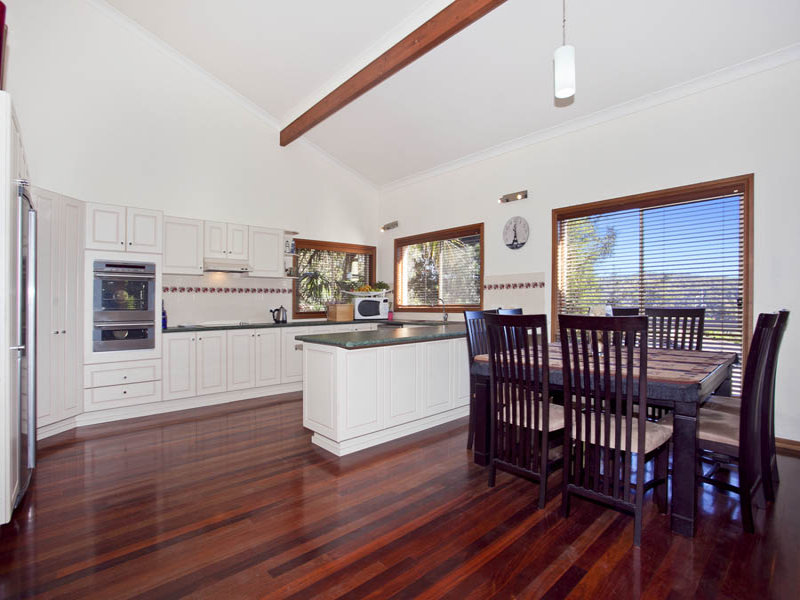 4 Gardiner Place, Helensburgh, NSW 2508 Property Details