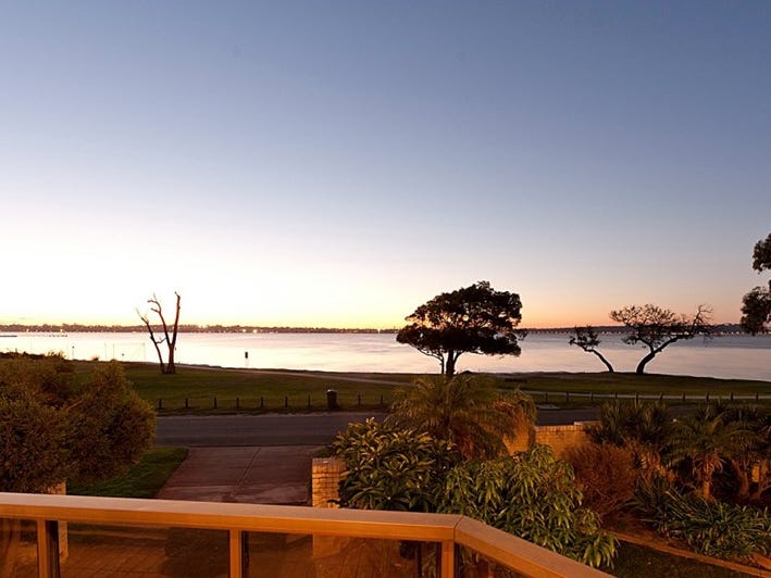 21 The Strand, Applecross, WA 6153