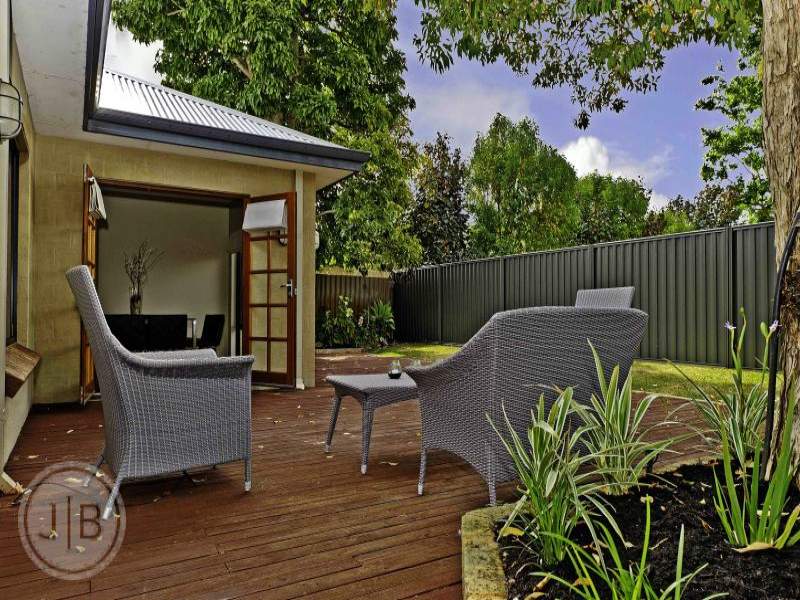 72A Henning Crescent, Manning, WA 6152 Property Details