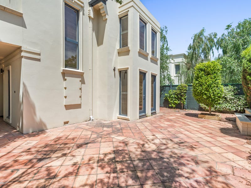 80 Mathoura Road, Toorak, VIC 3142