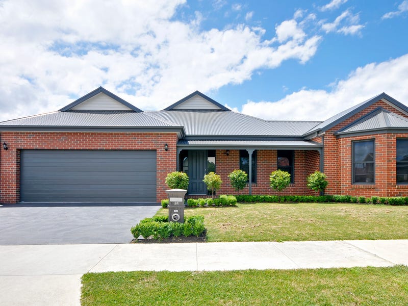 24 Moore Street, Traralgon, Vic 3844 Property Details