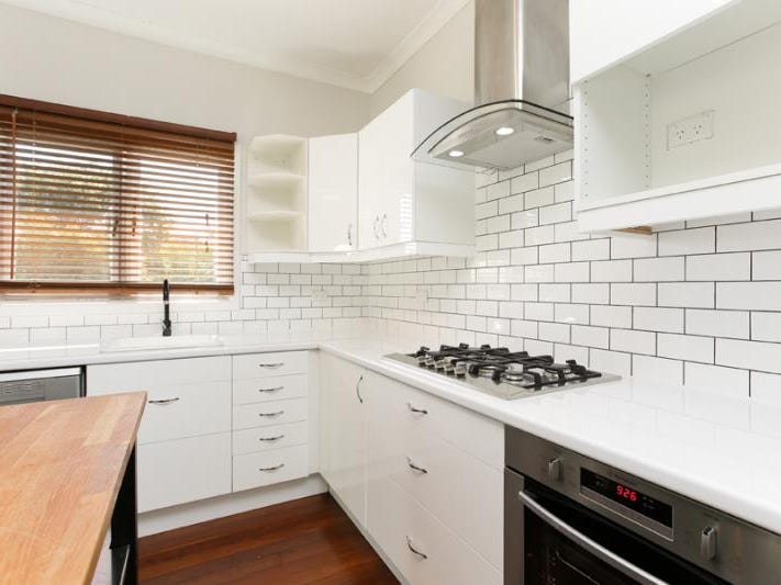 3 Moorhouse Street, Willagee, WA 6156