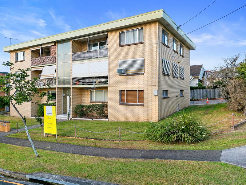 2/74 Henry Street, Greenslopes, Qld 4120 Property Details