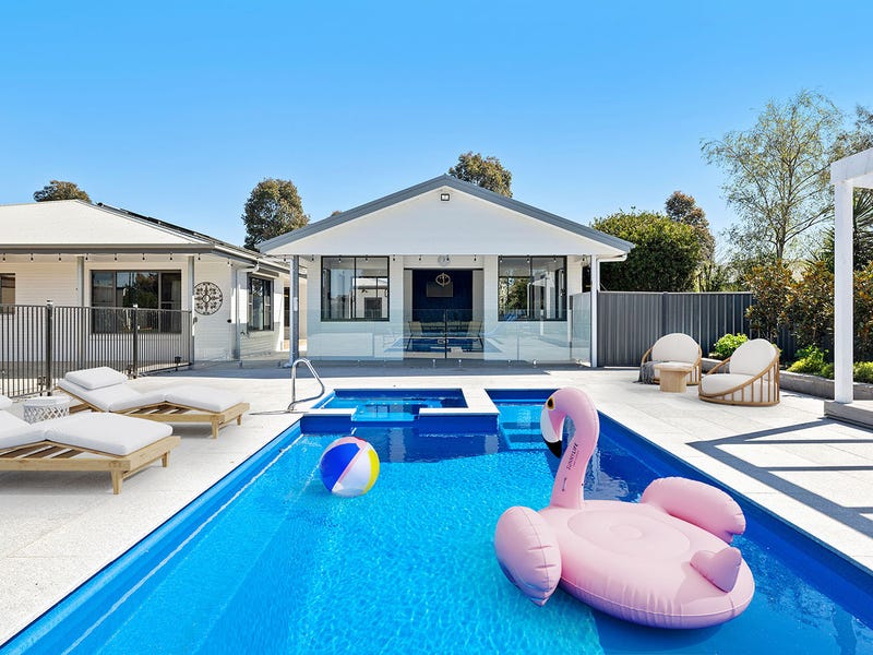 9 Evelyn Drive, Sale, Vic 3850 Property Details