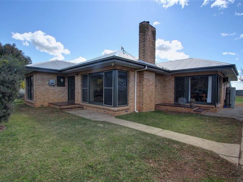 5 Moore Street, Katamatite, VIC 3649