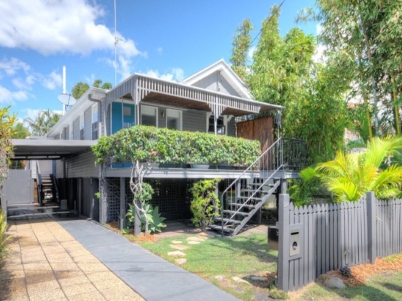 24-central-street-labrador-qld-4215-property-details
