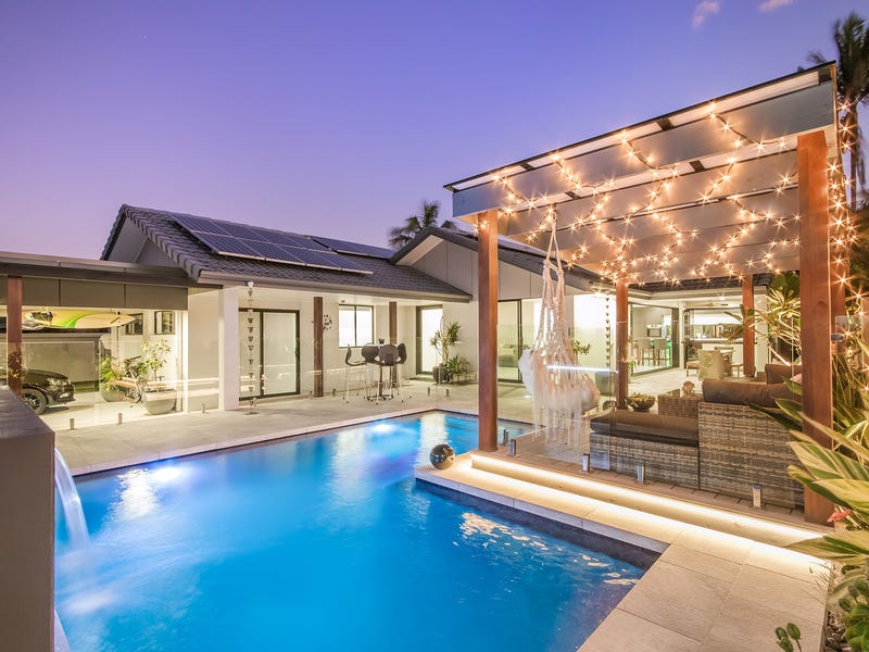 10 Frangipani Street, Miami, QLD 4220