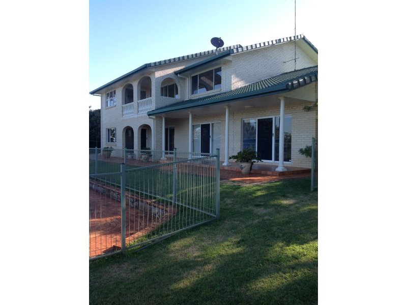 12 Esplanade, Redland Bay, QLD 4165