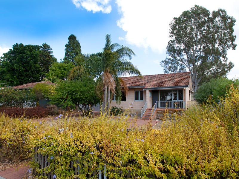 15 Sturtridge Road, Lockridge, WA 6054 House for Sale